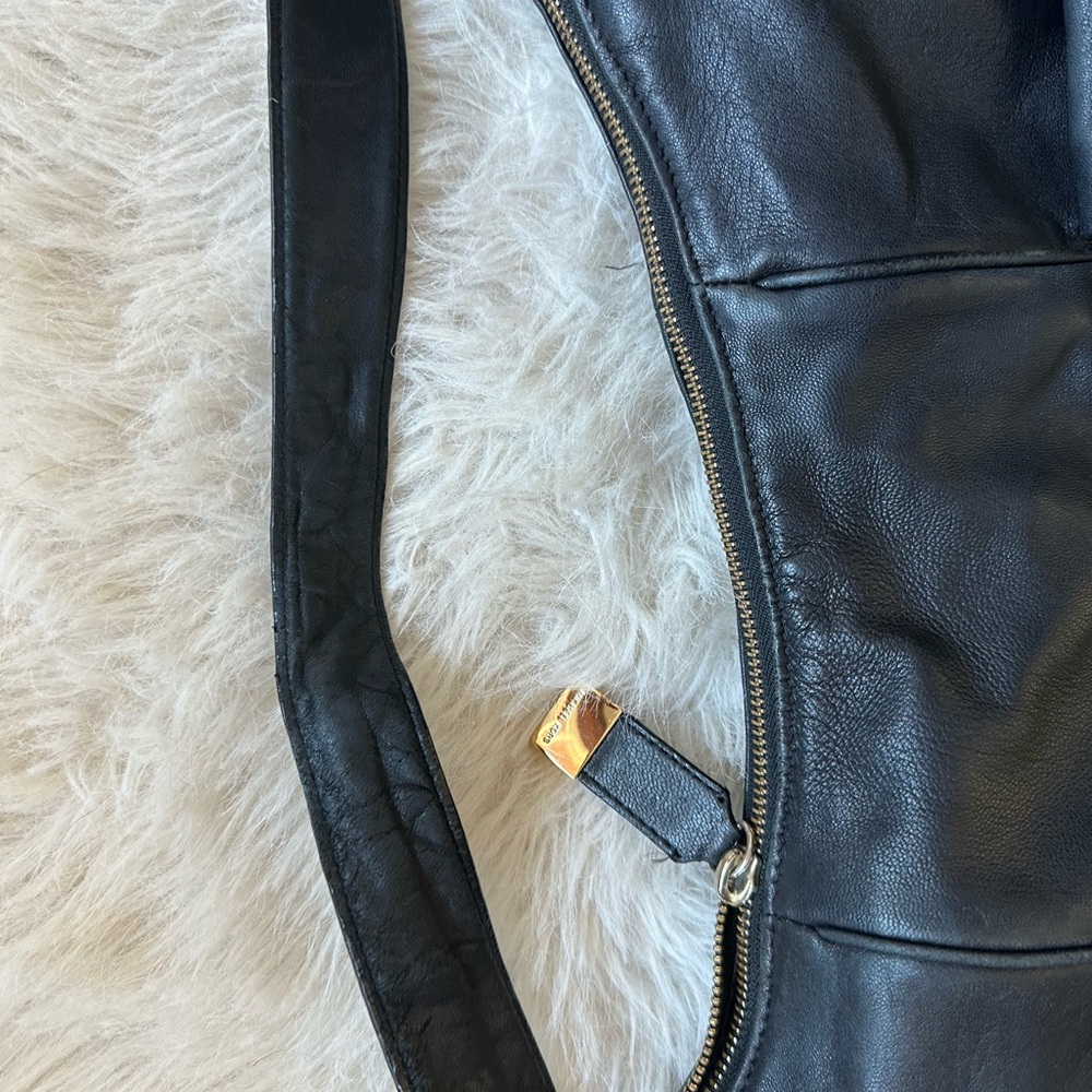 Michael Kors Beverly Black Shoulder Bag with Gold Accents Damaged - Picture 16 of 16
